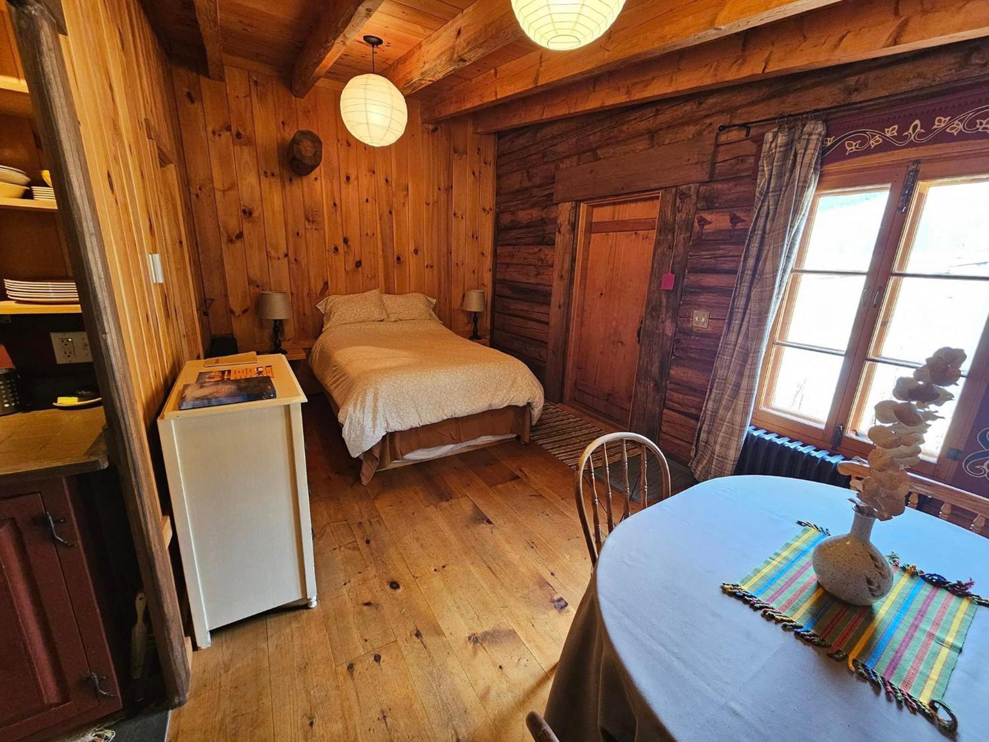 Bed and Breakfast Le Repaire Viking Сент-Роз-дю-Нор Екстер'єр фото